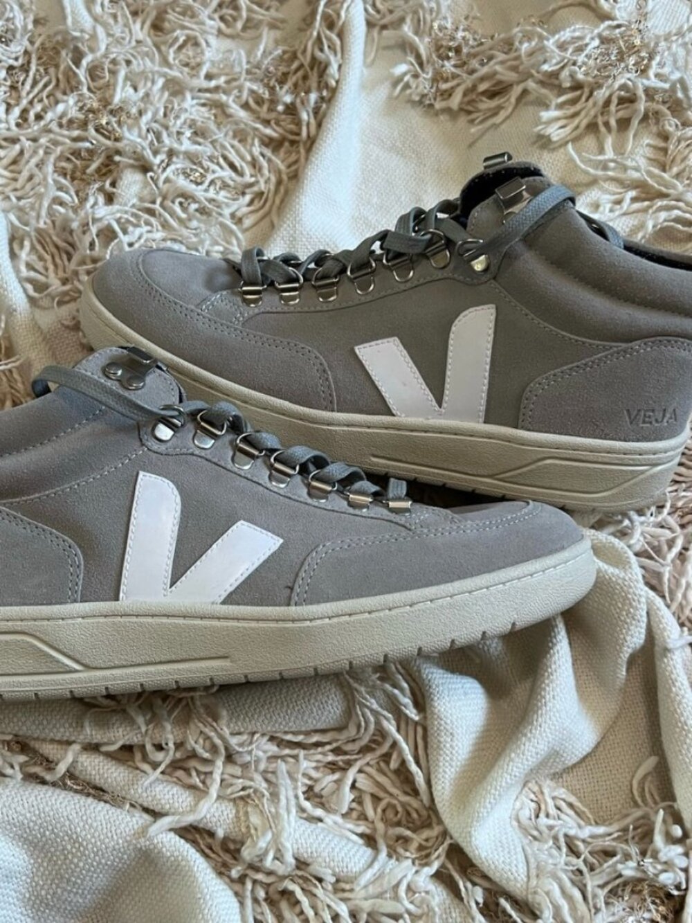 Veja Women's Roraima Suede Hiking Style Boots Sneakers US 10 EU 41